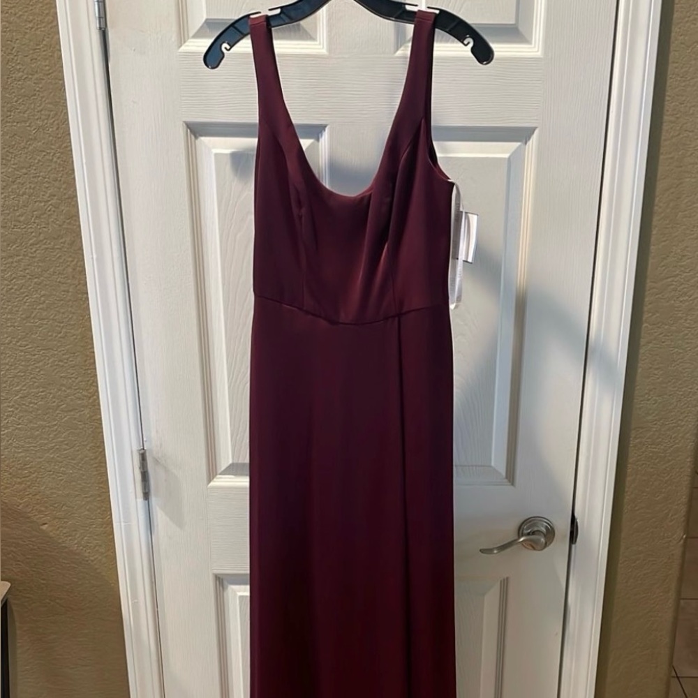 Long Elegant Wine Sleeveless Dress